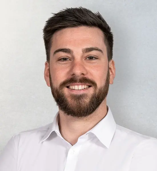 argvis; Kunden und Referenzen 12 Porträt von Sebastian Schmelz, Schöck-Bauteile